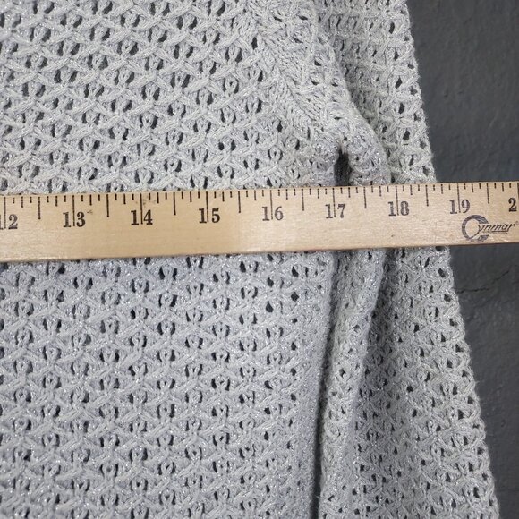 J. McLaughlin Laney Sweater Women Med Open Pontelle Knit Silver V-Neck Snowflake - Picture 11 of 11